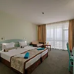 Berlin Golden & Golden Sands