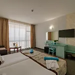 Berlin Golden & Hotel