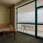 Hotel Berlin Golden & 4*