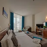 Berlin Golden & 4* Golden Sands