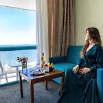 Berlin Golden & 4* Golden Sands