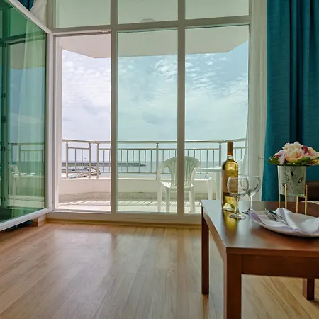 Berlin Golden - Inclusive&beach Hotel 4*