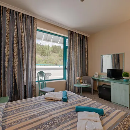 Berlin Golden غولدن ساندز