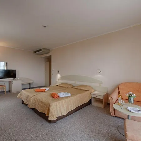 Berlin Golden - Inclusive&beach Hotel 4*