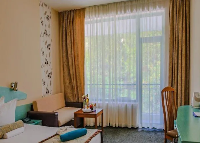 Berlin Golden 4* Zlate písky