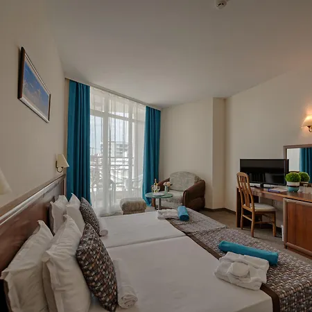 Berlin Golden & 4* Zlate písky