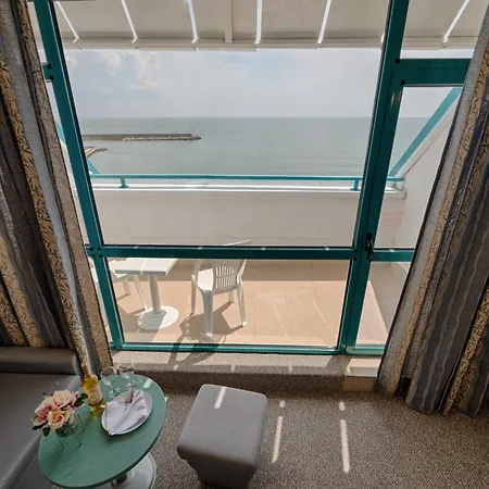Berlin Golden & 4* Golden Sands