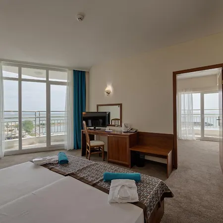 Berlin Golden Golden Sands