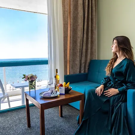 Berlin Golden & 4* Golden Sands