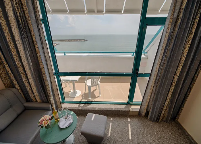 Berlin Golden 4* 골든샌드