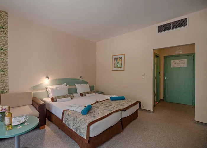 호텔 Berlin Golden 4*